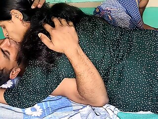 indian amadure whomen parnitbeeg sex video